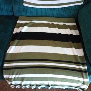Matching skirt with top - note: top is size L, skirt is XL